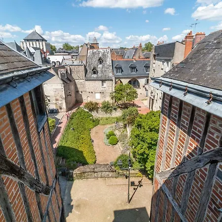 T2 Les Yeux Sur Place Plume Mytripintours Tours
